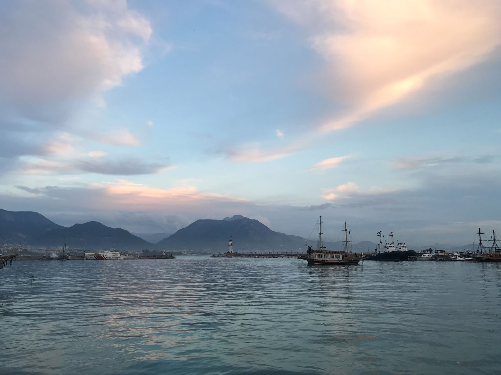 Responsible and Local-First Tips in Alanya, Turkey