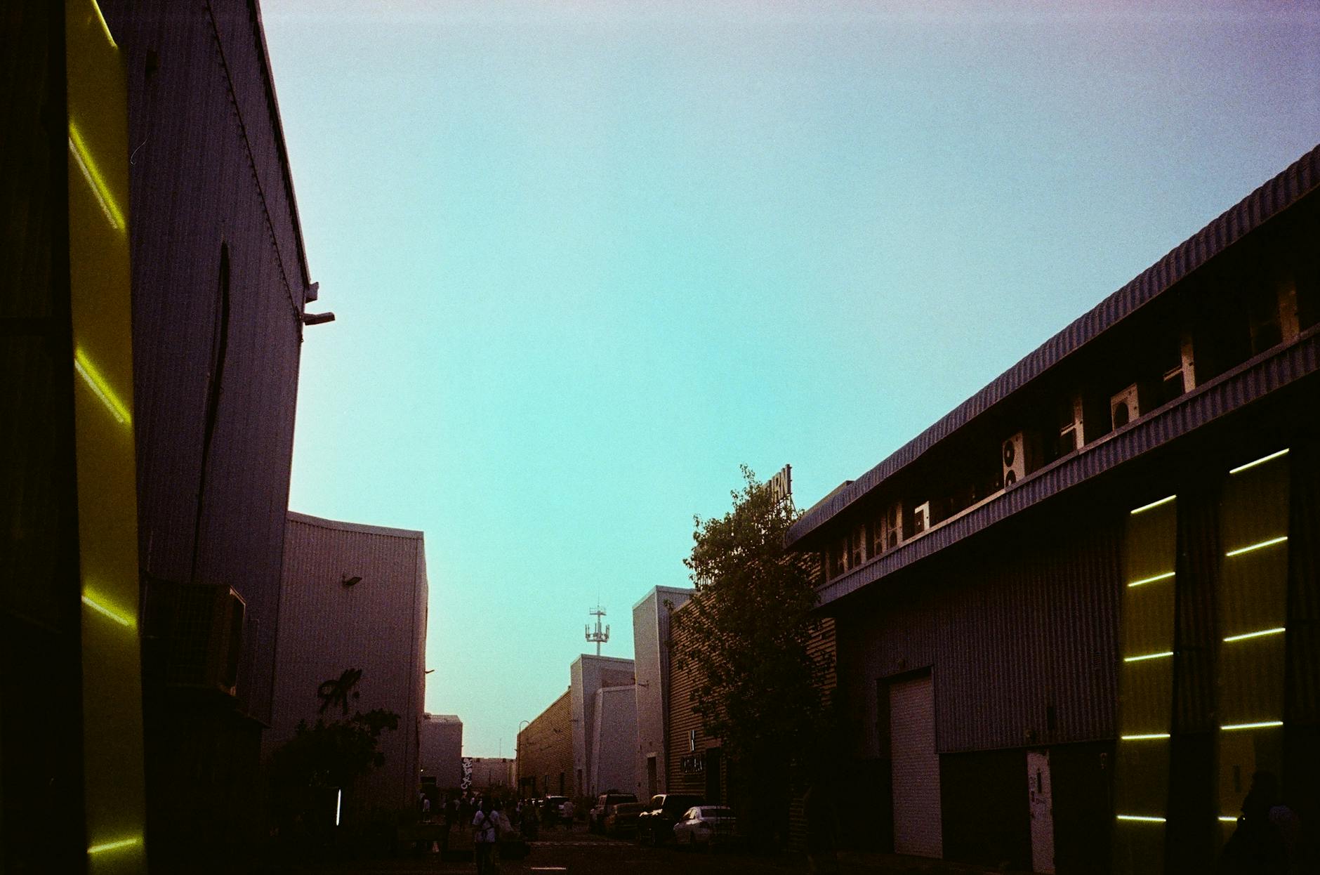 Responsible and Local-First Tips in Dubai, United Arab Emirates