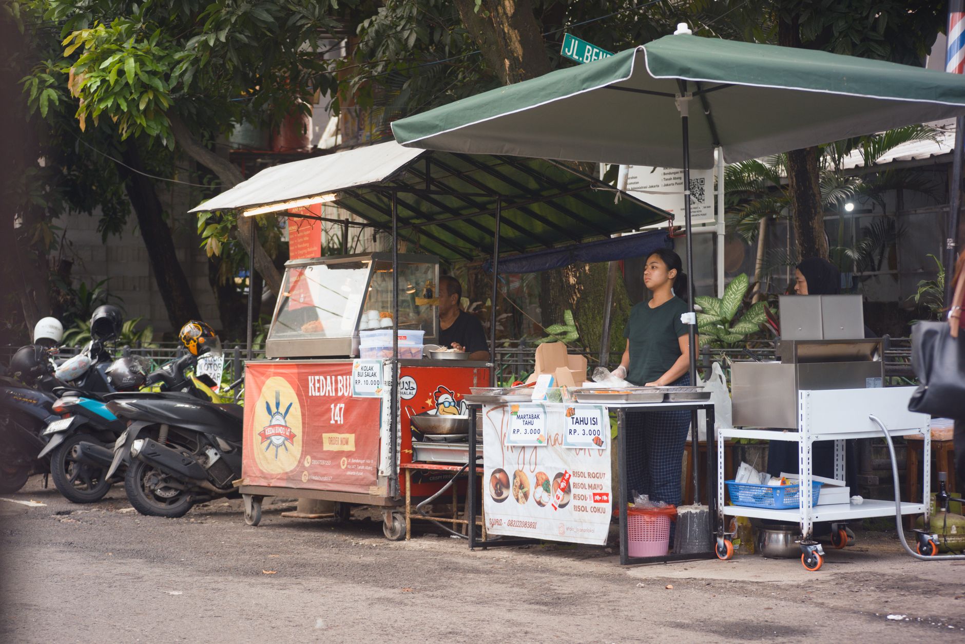 Responsible and Local-First Tips in Jakarta, Indonesia