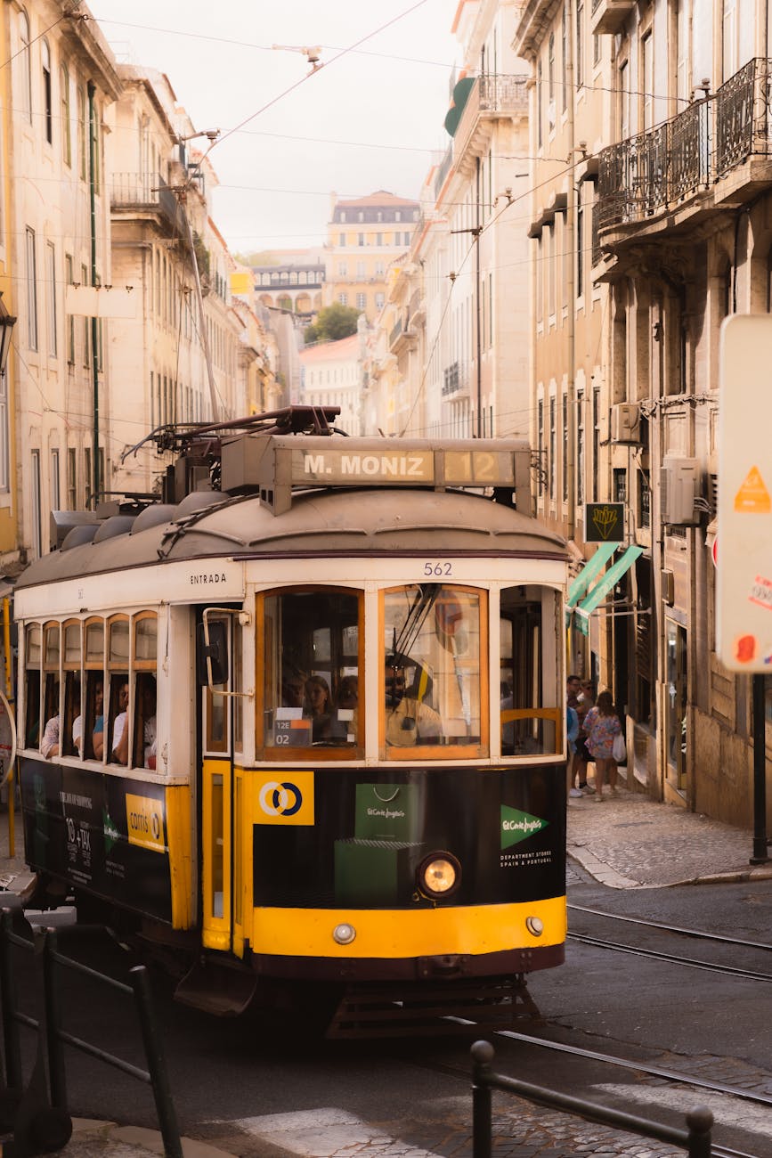 Local Context in Lisbon, Portugal