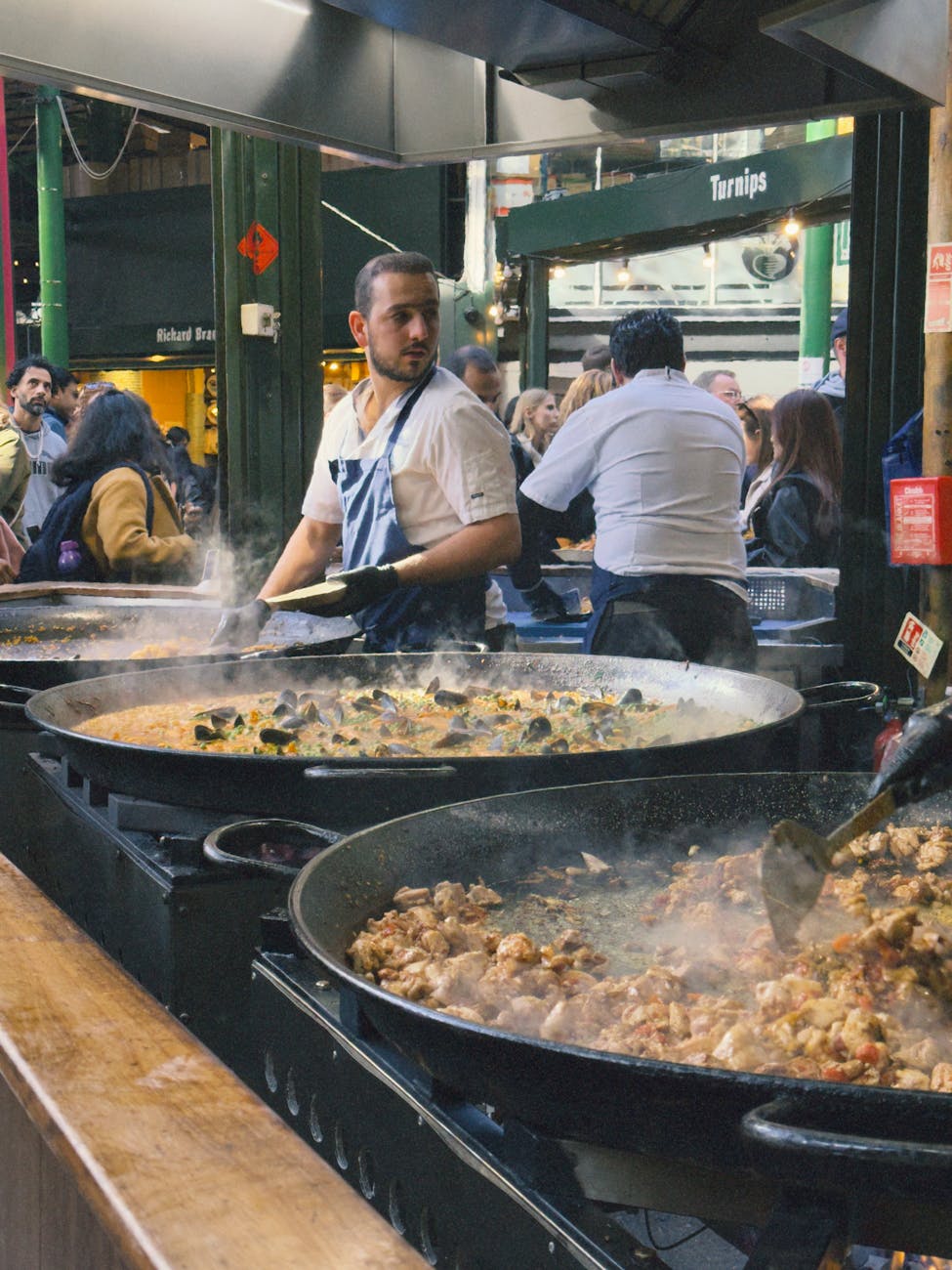 Responsible and Local-First Tips in London, United Kingdom
