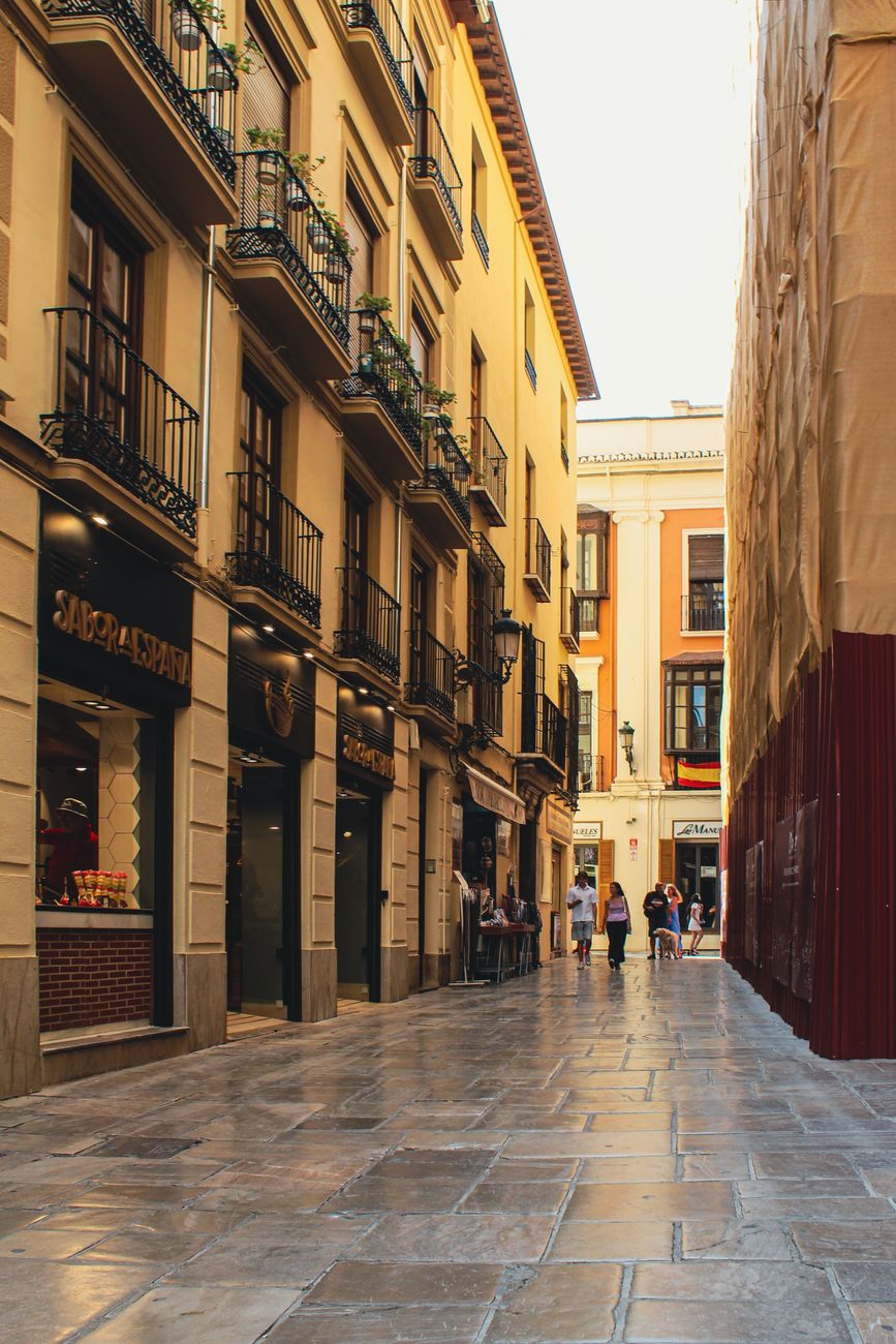 How to Choose Well in Malaga, Spain
