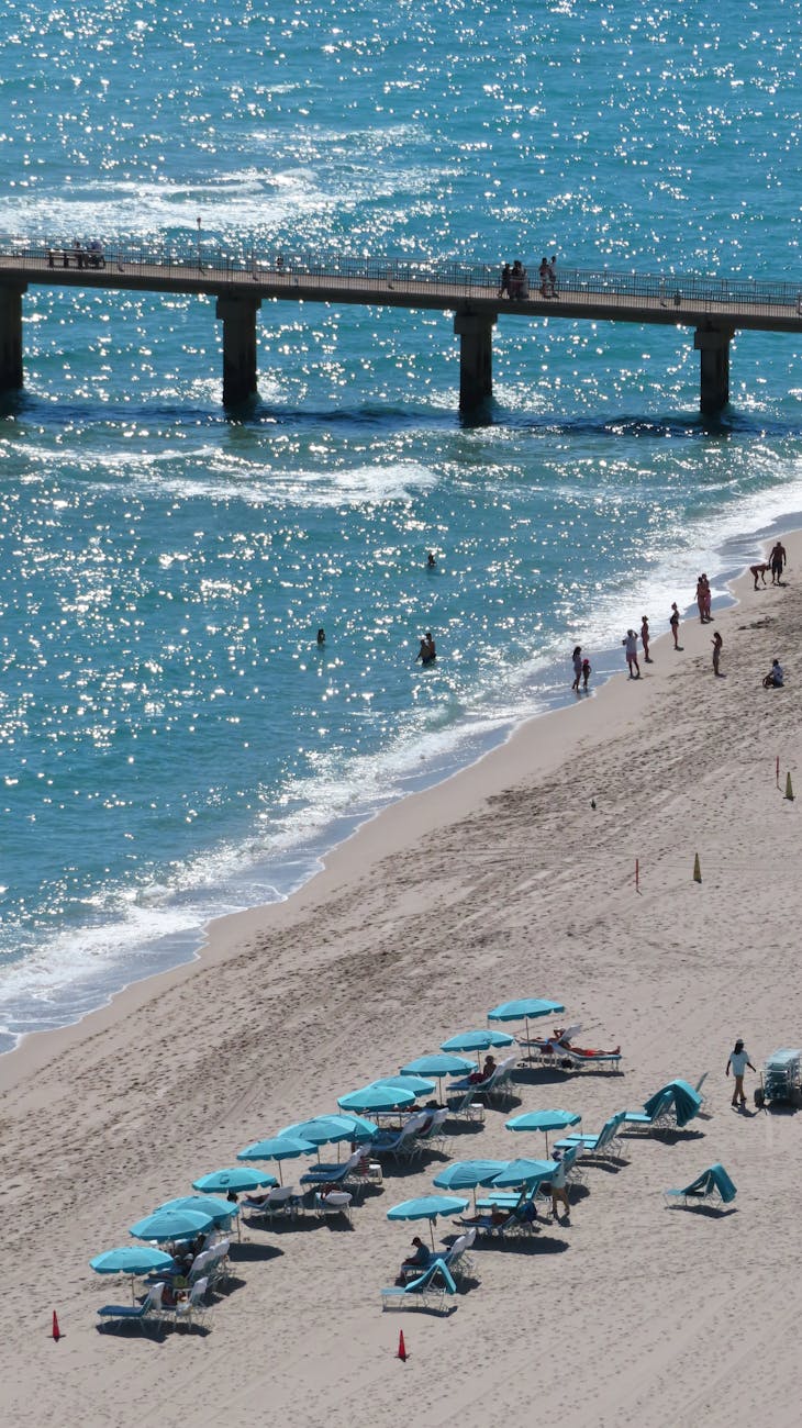 Local Context in Miami Beach, United States
