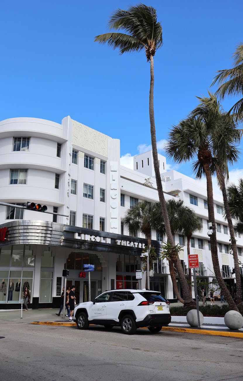 Responsible and Local-First Tips in Miami Beach, United States