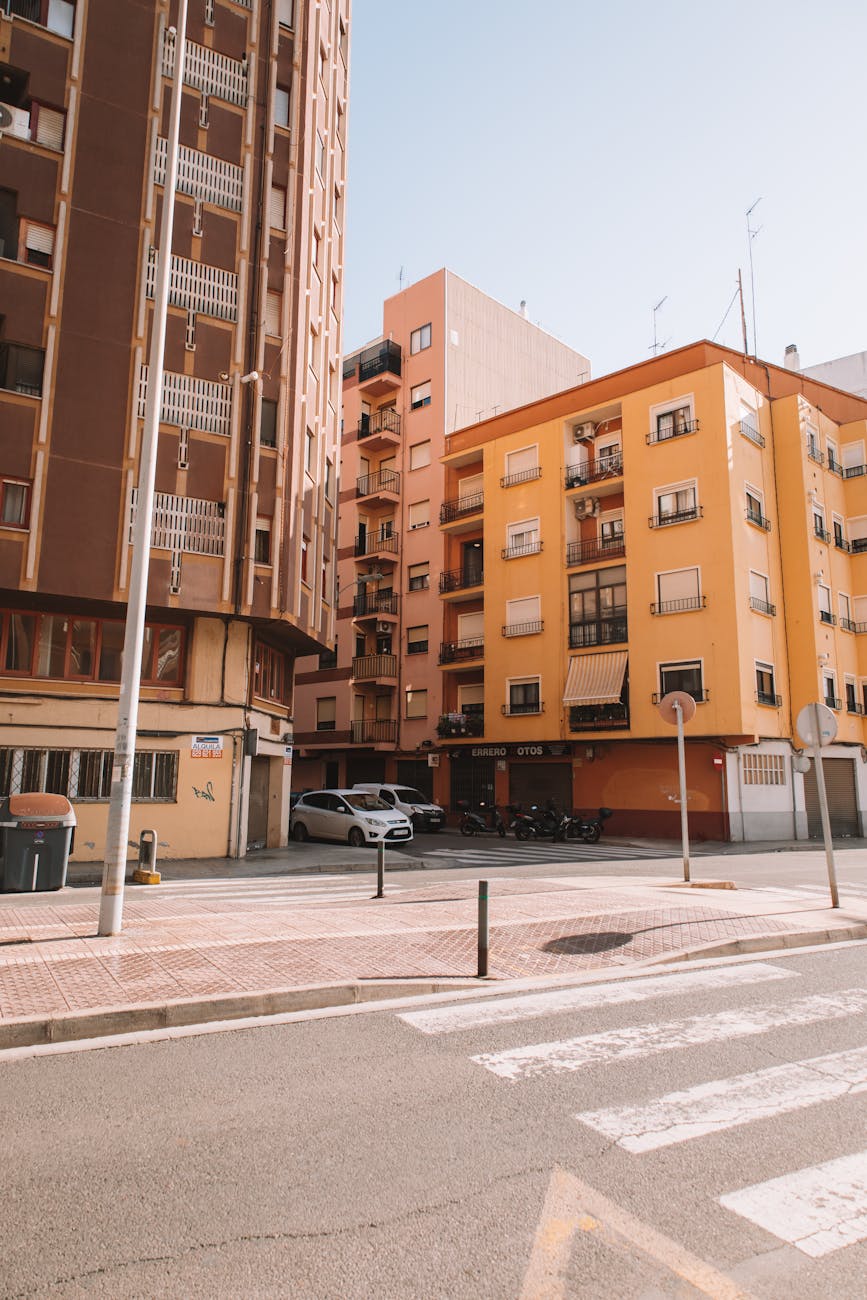What This Page Helps You Decide in Playa del Ingles, Spain