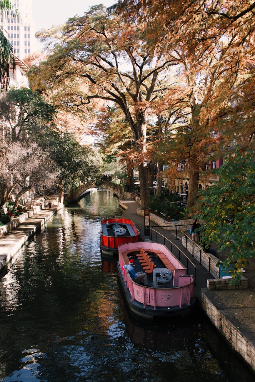 Responsible and Local-First Tips in San Antonio, United States