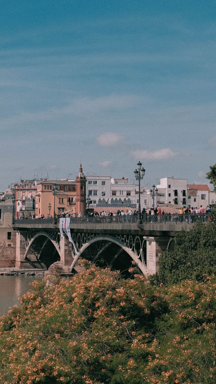 Responsible and Local-First Tips in Sevilla, Spain