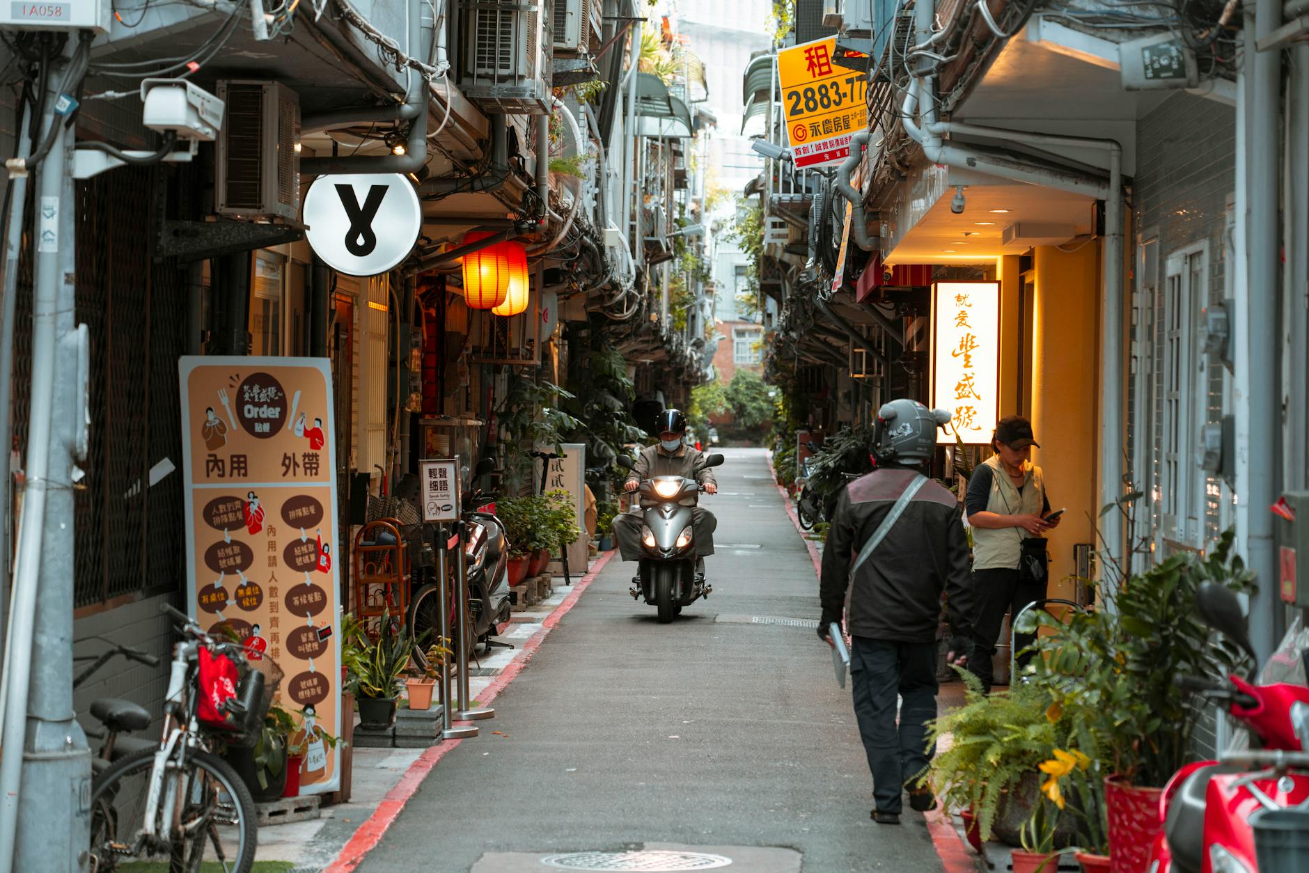 Responsible and Local-First Tips in Shanghai, China