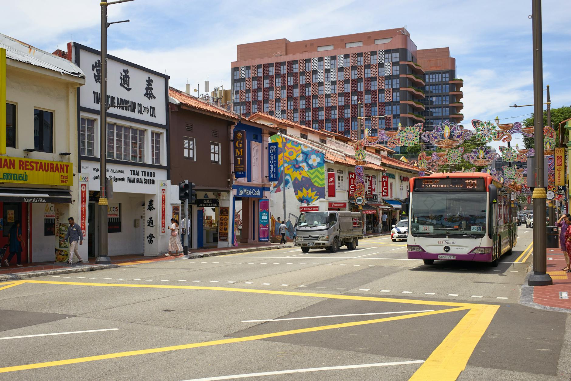 What This Page Helps You Decide in Singapore, Singapore